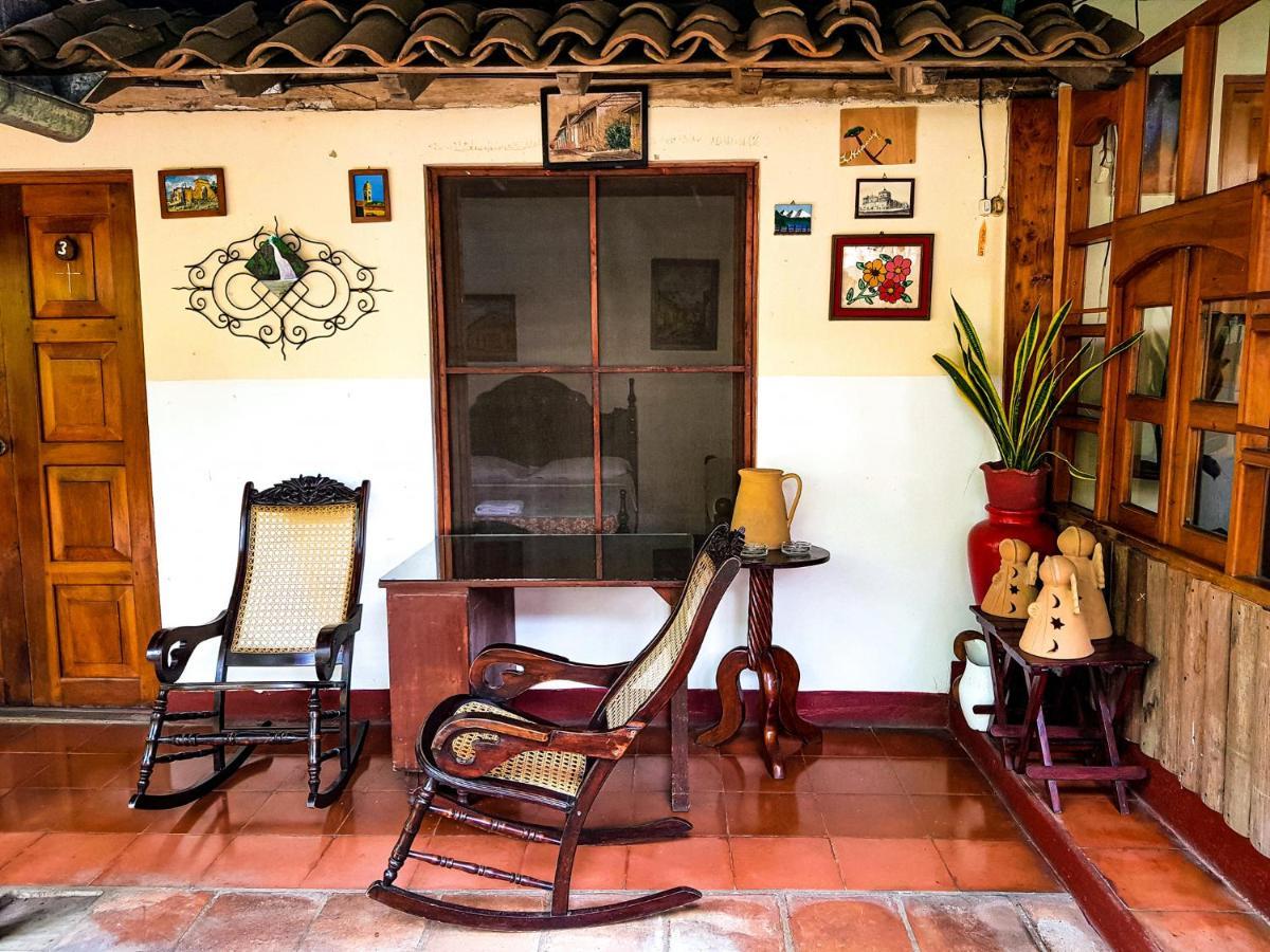 Casa De Los Berrios เลออน ภายนอก รูปภาพ