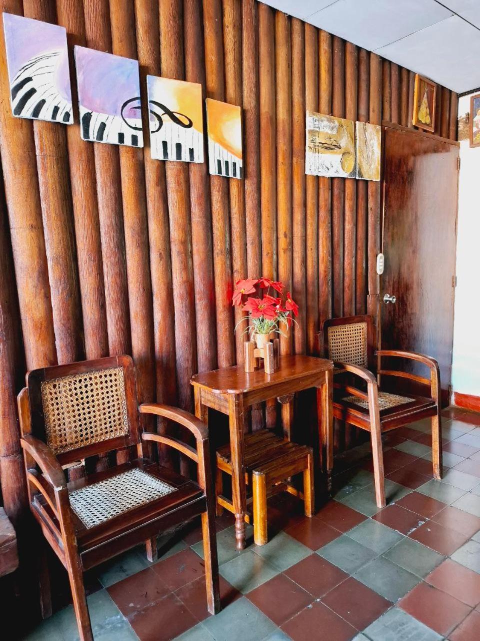 Casa De Los Berrios เลออน ภายนอก รูปภาพ