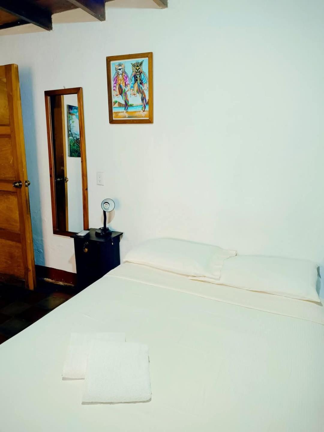 Casa De Los Berrios เลออน ภายนอก รูปภาพ